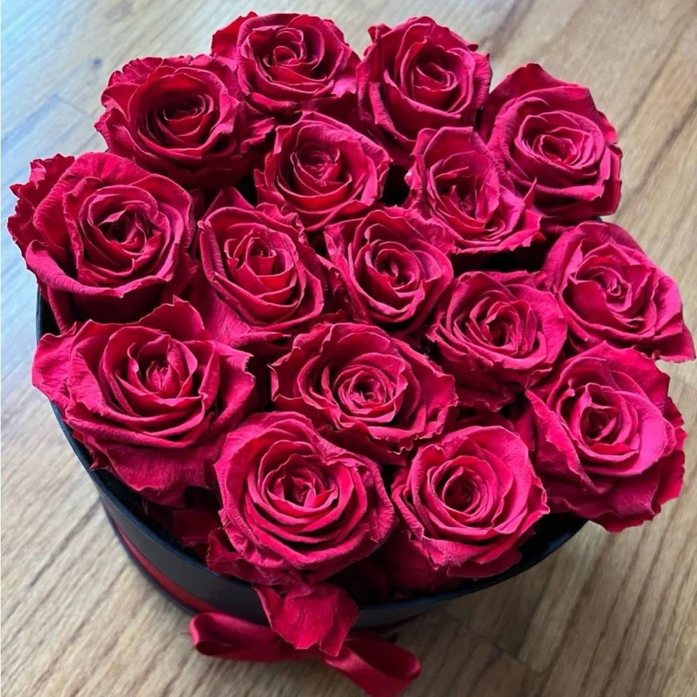 Forever roses Bouquet in box with ribbon